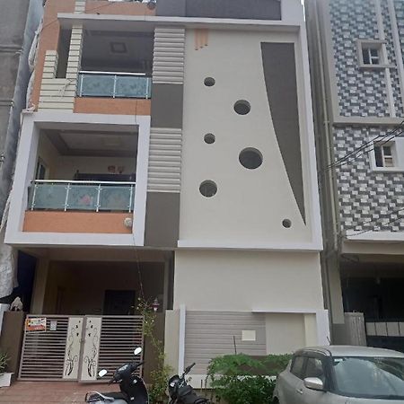 Sri Govinda Nilayam Home Stay 1 Visakhapatnam Ngoại thất bức ảnh