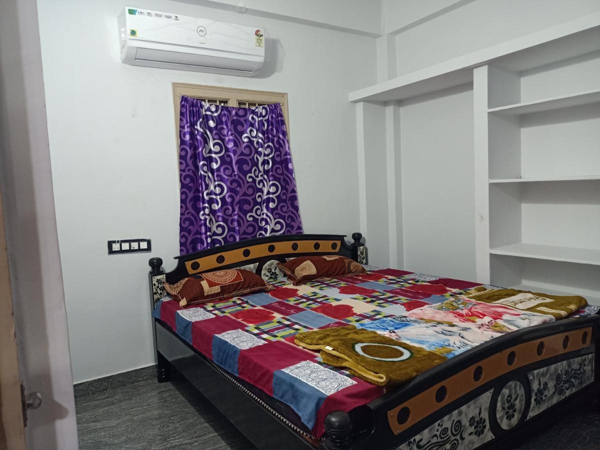Sri Govinda Nilayam Home Stay 1 Visakhapatnam Ngoại thất bức ảnh