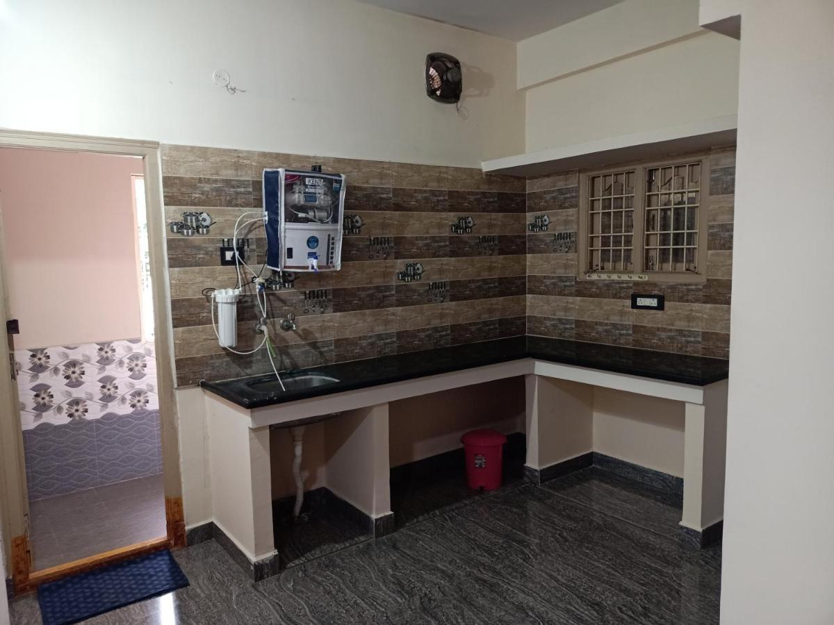 Sri Govinda Nilayam Home Stay 1 Visakhapatnam Ngoại thất bức ảnh