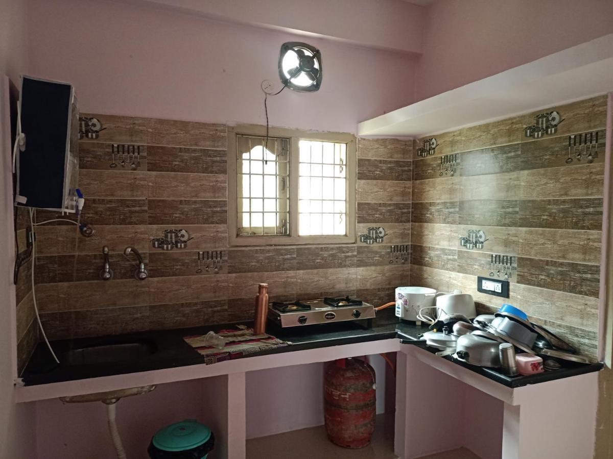 Sri Govinda Nilayam Home Stay 1 Visakhapatnam Ngoại thất bức ảnh